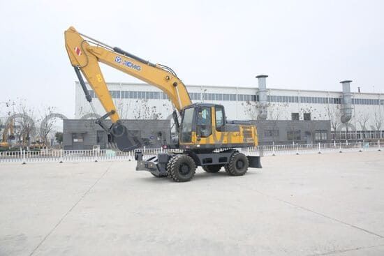 Экскаватор XCMG XE210WB